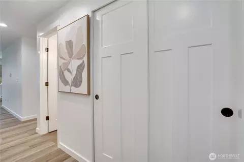 Entry Way - 6104 190th Avenue Ct E, Lake Tapps, WA 98391 photo 2 of 2