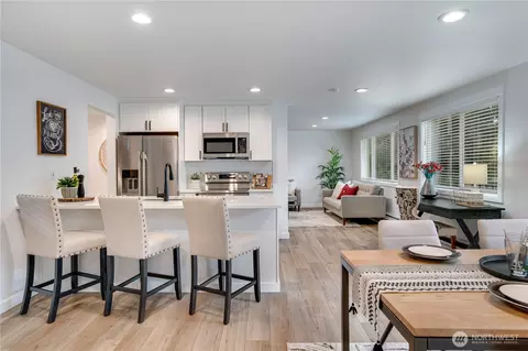 Dining - 6104 190th Avenue Ct E, Lake Tapps, WA 98391 photo 1 of 3
