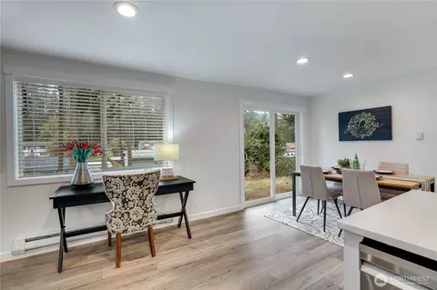 Dining - 6104 190th Avenue Ct E, Lake Tapps, WA 98391 photo 3 of 3