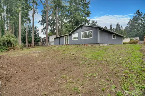 Exterior - 6104 190th Avenue Ct E, Lake Tapps, WA 98391 photo 5 of 8