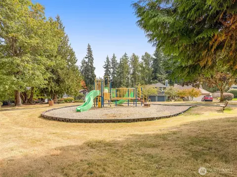 Exterior - 12809 NE 201st Pl, Bothell, WA 98011 photo 6 of 6