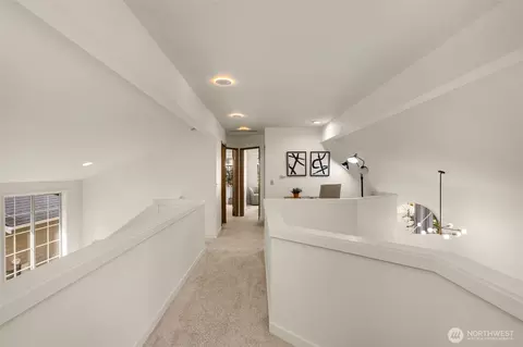Entry Way - 12809 NE 201st Pl, Bothell, WA 98011 photo 4 of 4