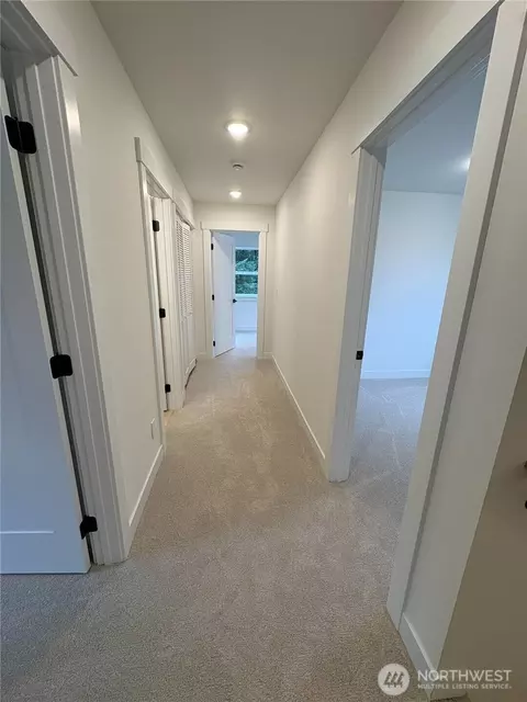 Entry Way - 115 Brian Dr, Chehalis, WA 98532 photo 2 of 6