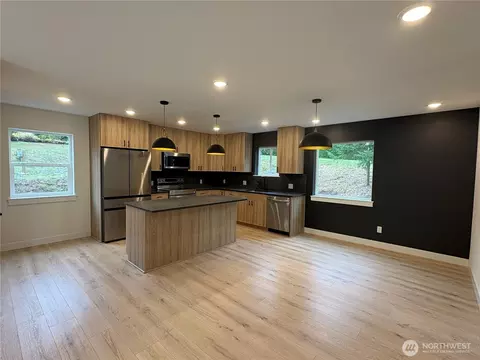 Kitchen - 115 Brian Dr, Chehalis, WA 98532 photo 1 of 3