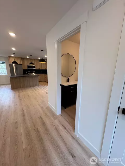 Entry Way - 115 Brian Dr, Chehalis, WA 98532 photo 6 of 6