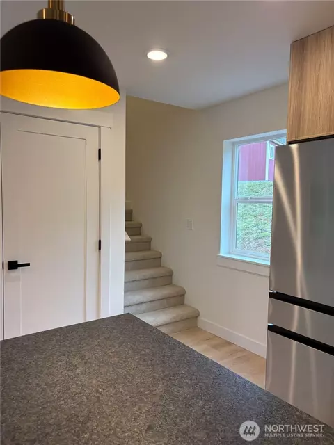 Entry Way - 115 Brian Dr, Chehalis, WA 98532 photo 5 of 6
