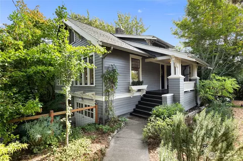 5018 Latona Ave NE, Seattle, WA 98105