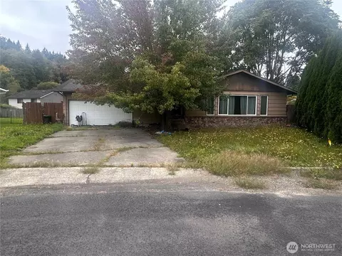 116 Monterey Dr, Kelso, WA 98626