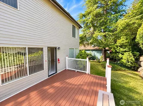 Exterior - 831 41st Pl, Everett, WA 98201 photo 2 of 4