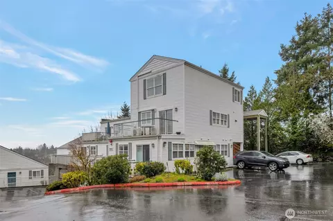 3980 129th Pl SE #B102, Bellevue, WA 98006