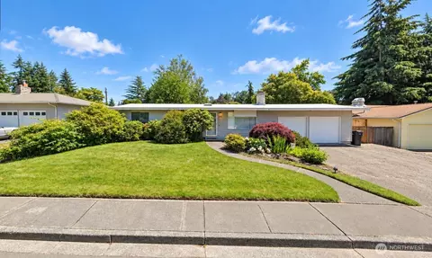 14134 82nd Pl NE, Kirkland, WA 98034