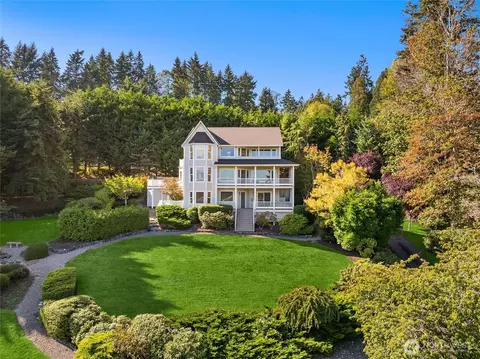 4181 Point White Dr NE, Bainbridge Island, WA 98110