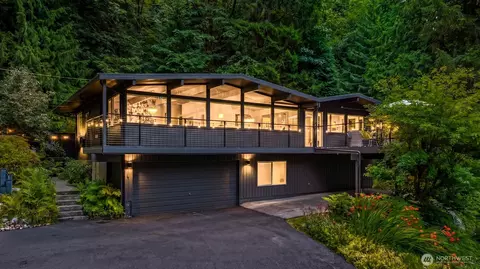 20200 37th Ave NE, Lake Forest Park, WA 98155