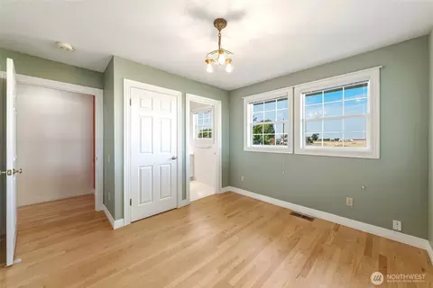 Bedroom - 452 Mill Creek Rd, Walla Walla, WA 99362 photo 4 of 5