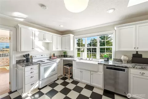 Kitchen - 452 Mill Creek Rd, Walla Walla, WA 99362 photo 1 of 4