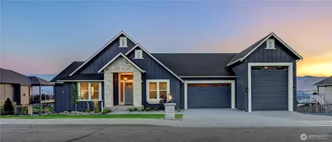 922 Briarwood Dr, East Wenatchee, WA 98802