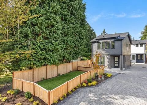 13807 84th Ln NE, Kirkland, WA 98034