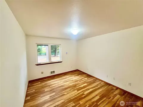 Bedroom - 561 Grandview Dr, Sequim, WA 98382 photo 5 of 6