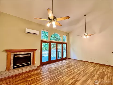 Living - 561 Grandview Dr, Sequim, WA 98382 photo 3 of 8