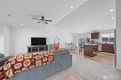 Other - 812 E Casacde St, Othello, WA 99344 photo 4 of 5