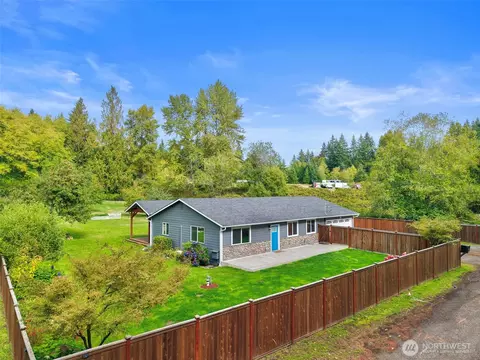 991 SW Berry Lake Rd, Port Orchard, WA 98367