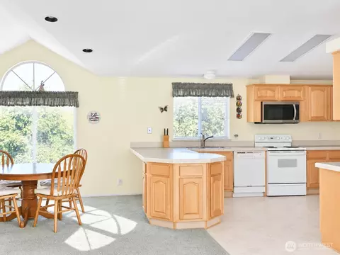 Kitchen - 170 Waldo Rd, Sequim, WA 98382 photo 3 of 4