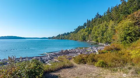 13327 Satterlee Rd, Anacortes, WA 98221
