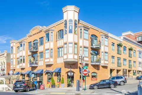 1101 Mckenzie Ave #306, Bellingham, WA 98225
