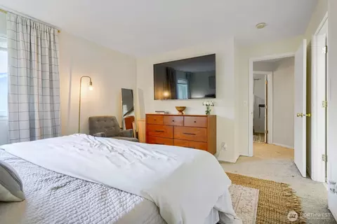 Bedroom - 2914 143rd St SE, Mill Creek, WA 98012 photo 2 of 4