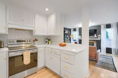 Kitchen - 2914 143rd St SE, Mill Creek, WA 98012 photo 3 of 3