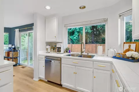 Kitchen - 2914 143rd St SE, Mill Creek, WA 98012 photo 1 of 3