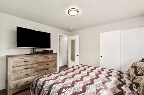 Bedroom - 16922 17th Ave E, Spanaway, WA 98387 photo 4 of 4