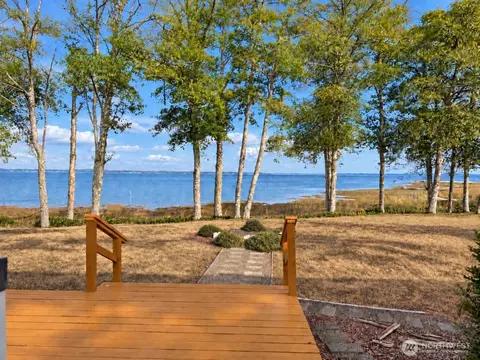 674 Chinook Ave SE, Ocean Shores, WA 98569