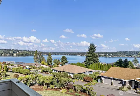 642 9th Ct, Fox Island, WA 98333