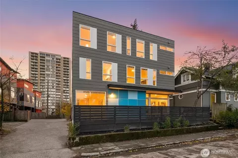 809 NE 48th St, Seattle, WA 98105