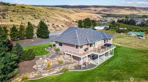 2350 10th St NE, East Wenatchee, WA 98802