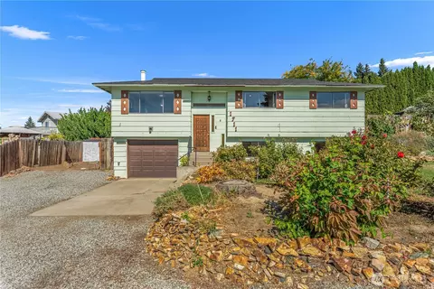 1711 7th St NE, East Wenatchee, WA 98802