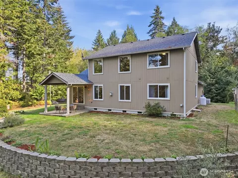 Exterior - 201 E Battles Ln, Grapeview, WA 98546 photo 6 of 10