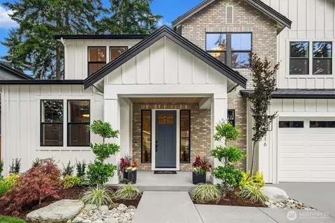 816 165th Ave NE, Bellevue, WA 98008