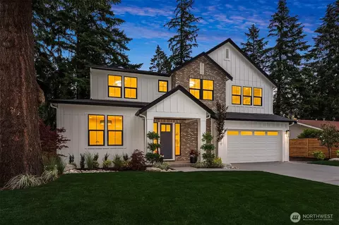 816 165th Ave NE, Bellevue, WA 98008