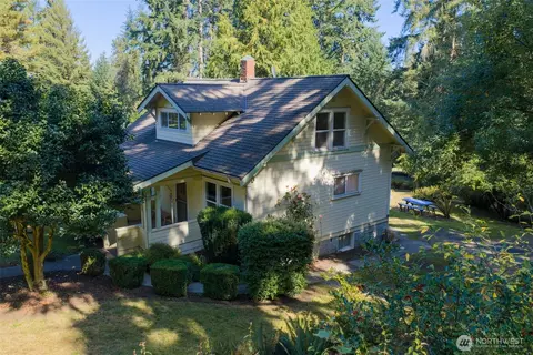 5432 New Sweden Ave NE, Bainbridge Island, WA 98110