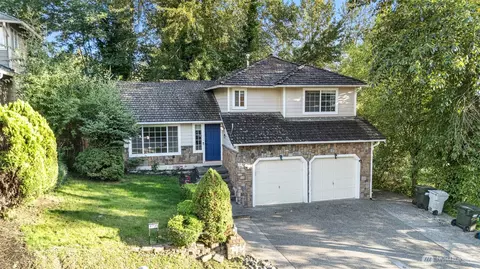 9735 S 222nd St, Kent, WA 98031