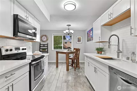 7340 NE 142nd Pl UNIT A, Kirkland, WA 98034