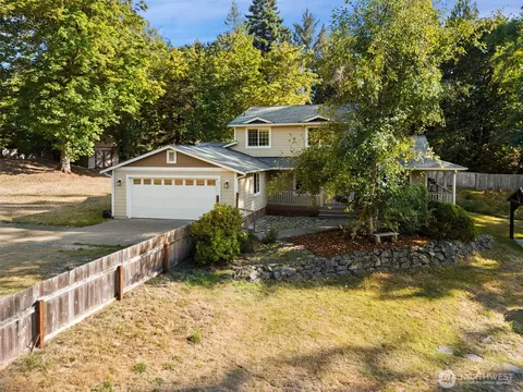 6741 Cooper Point Rd NW, Olympia, WA 98502