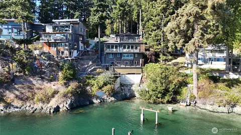 15833 Yokeko Dr, Anacortes, WA 98221
