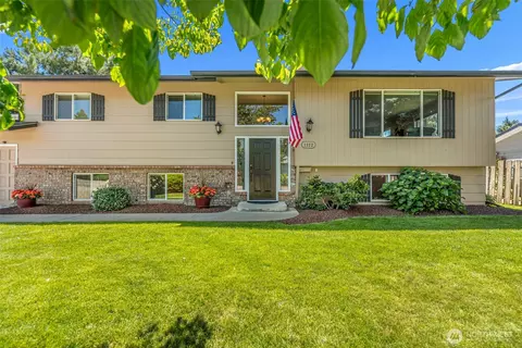 1112 Dale St, East Wenatchee, WA 98802