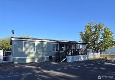 900 N Grape Dr #35, Moses Lake, WA 98837