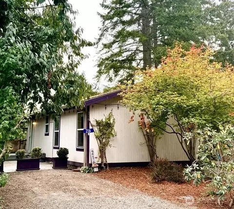 216 Madrona Way NE, Bainbridge Island, WA 98110