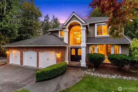 17319 213th Ave NE, Woodinville, WA 98077