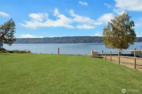 25815 Stuckey Ave SW, Vashon, WA 98070